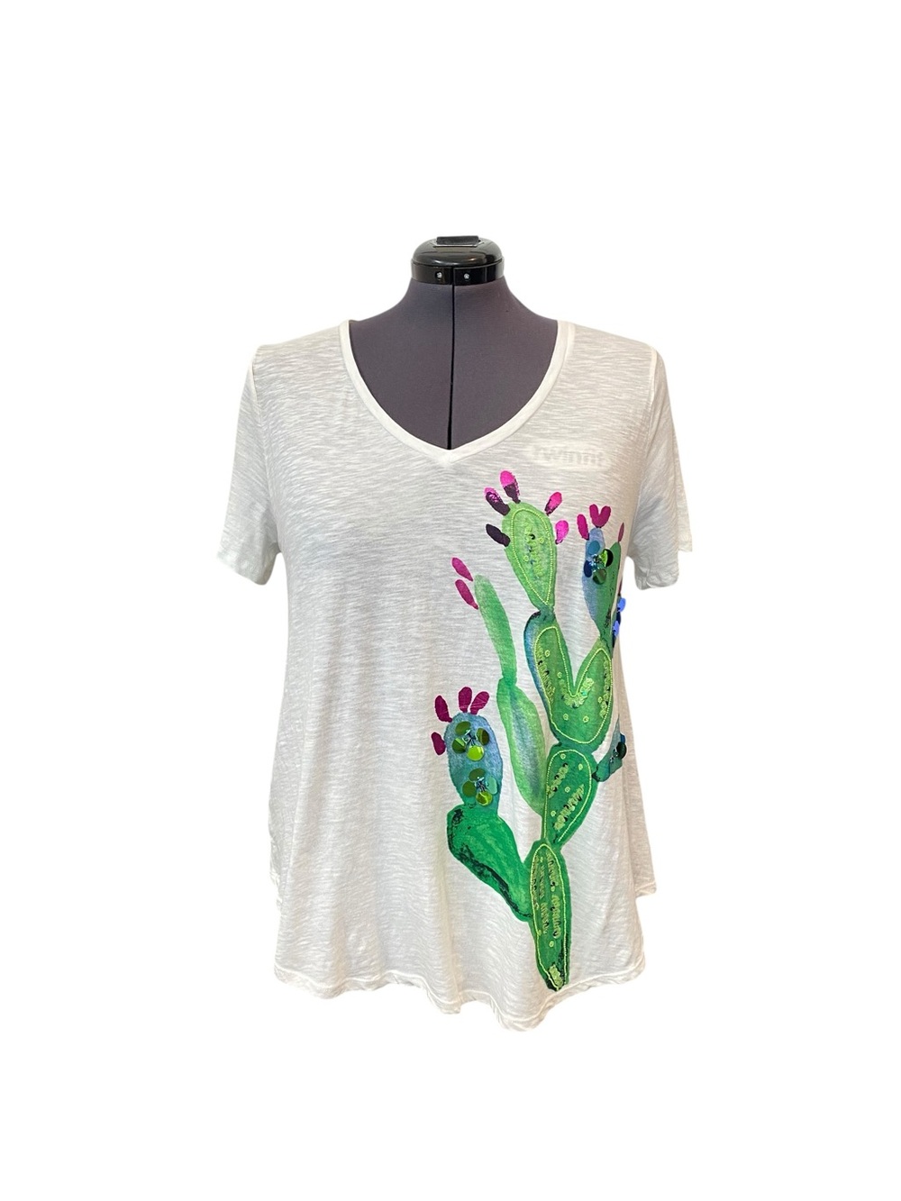 CROWN & IVY Curvy Women plus size 0X White Lightweight V-Neck Cactus Graphic Tee